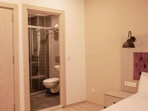 1 chambre, coffres-forts dans les chambres, bureau