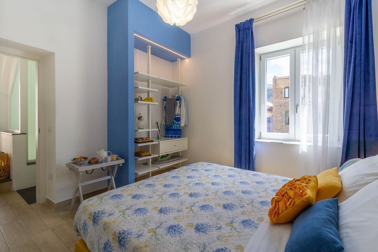 1 bedroom, desk, iron/ironing board, WiFi