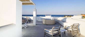 Rosmarino - Villa for 6, Free WiFi, Private Pool, Jacuzzi, Sea View