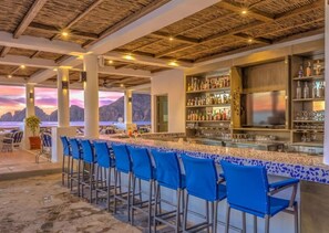 Bar (en la propiedad)