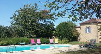 Pretty restored farmhouse in Saint Marcory