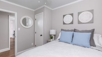 3 bedrooms, in-room safe, iron/ironing board, WiFi