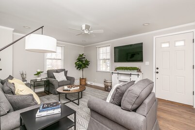 * Stunning New Bungalow Perfect for Everyone *