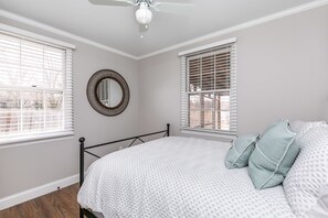 3 Schlafzimmer, Zimmersafe, Bügeleisen/Bügelbrett, WLAN