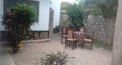 Bora bellan huvila. Unelmakoti poissa kotoa.