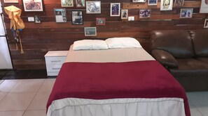 1 bedroom, iron/ironing board, WiFi, bed sheets - STUDIO HOUSE IN GRANJA VIANA CONDOMINIUM, COTIA (Cotia)