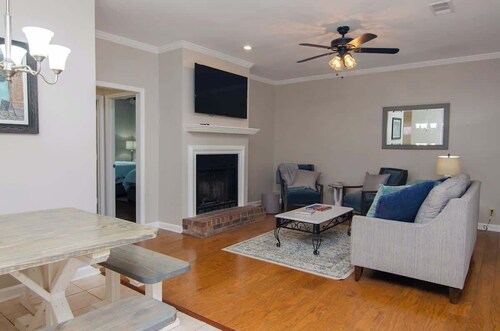 421 B · Tons of space for 6, Fenced yard & fire pit