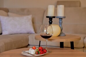 Interior - Luxury Villa LeLu with heated saltwater pool suitable for children and pets, with parking, high speed Internet, BBQ (Žrnovnica)
