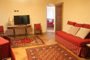 Apartment, 2 Bedrooms | Living area | LCD TV - B&B Polirone (San Benedetto Po)