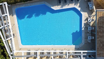 2 outdoor pools, pool umbrellas, pool loungers