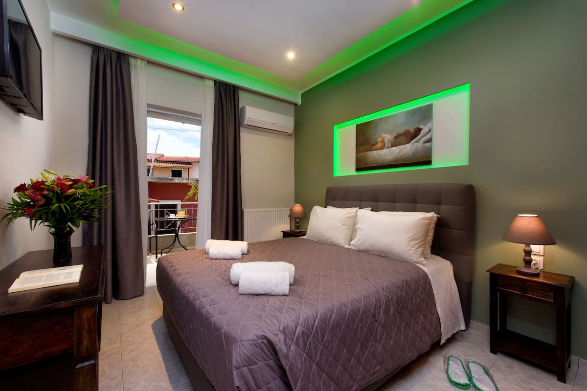 1 bedroom, Egyptian cotton sheets, premium bedding, Select Comfort beds