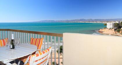 AirCon Apartment with beautiful sea views · UHC SOROLLA 041