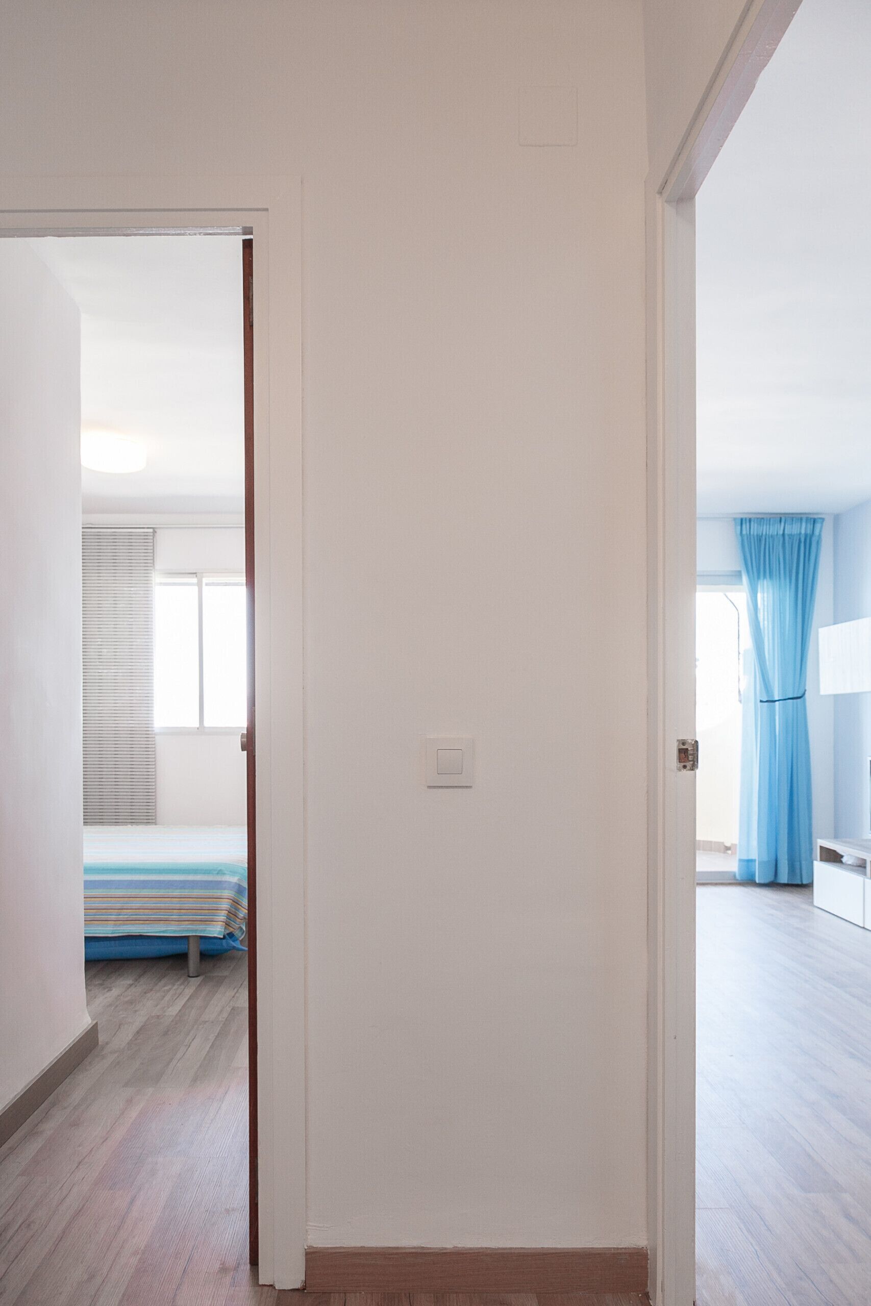 1 間睡房、熨斗/熨衫板、床單