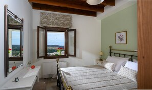 2 Schlafzimmer, Zimmersafe, Schreibtisch, schallisolierte Zimmer