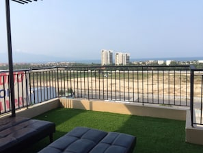 Panoramic Shared Dormitory, Beach View | Terrace/patio