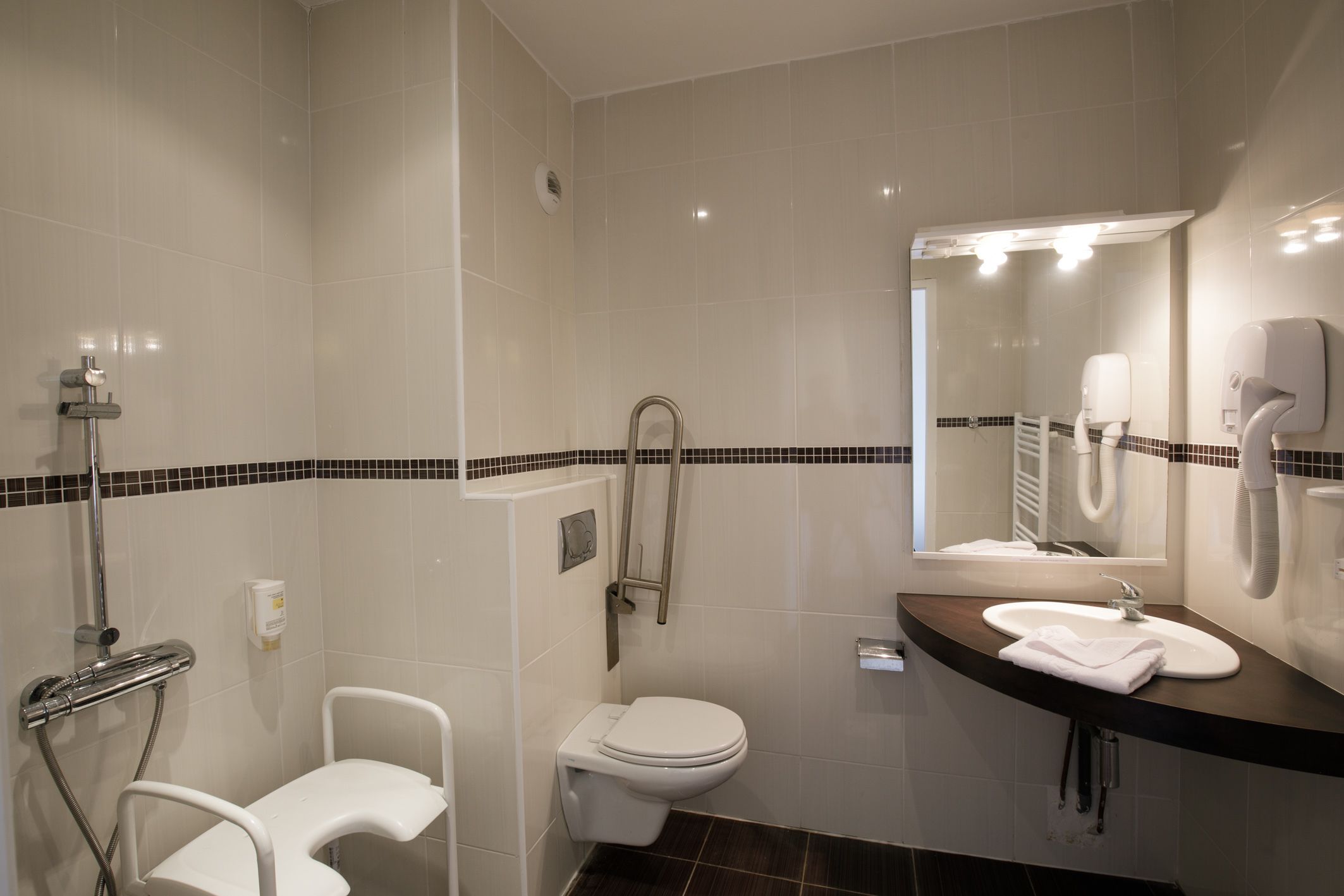 shower, rainfall showerhead, free toiletries, hair dryer