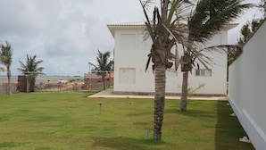 Unclassified image, 3 of 10, button - Magic Winds Kite House (Itarema)
