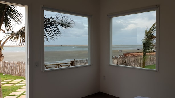Unclassified image, 1 of 10, button - Magic Winds Kite House (Itarema)