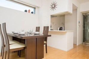 Dining - 50 Awesome Room! Great Location,Clean, (Osaka-shi)