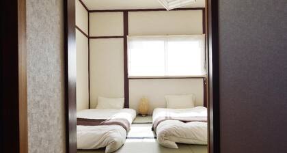 USJ / Quiet Private Japanese Traditional House, close to Osaka fish market!