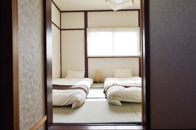 USJ / Quiet Private Japanese Traditional House,  close to Osaka fish market!