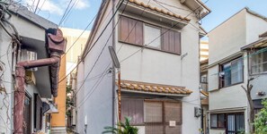 Exterior - USJ / Quiet Private Japanese Traditional House,  close to Osaka fish market! (Osaka)