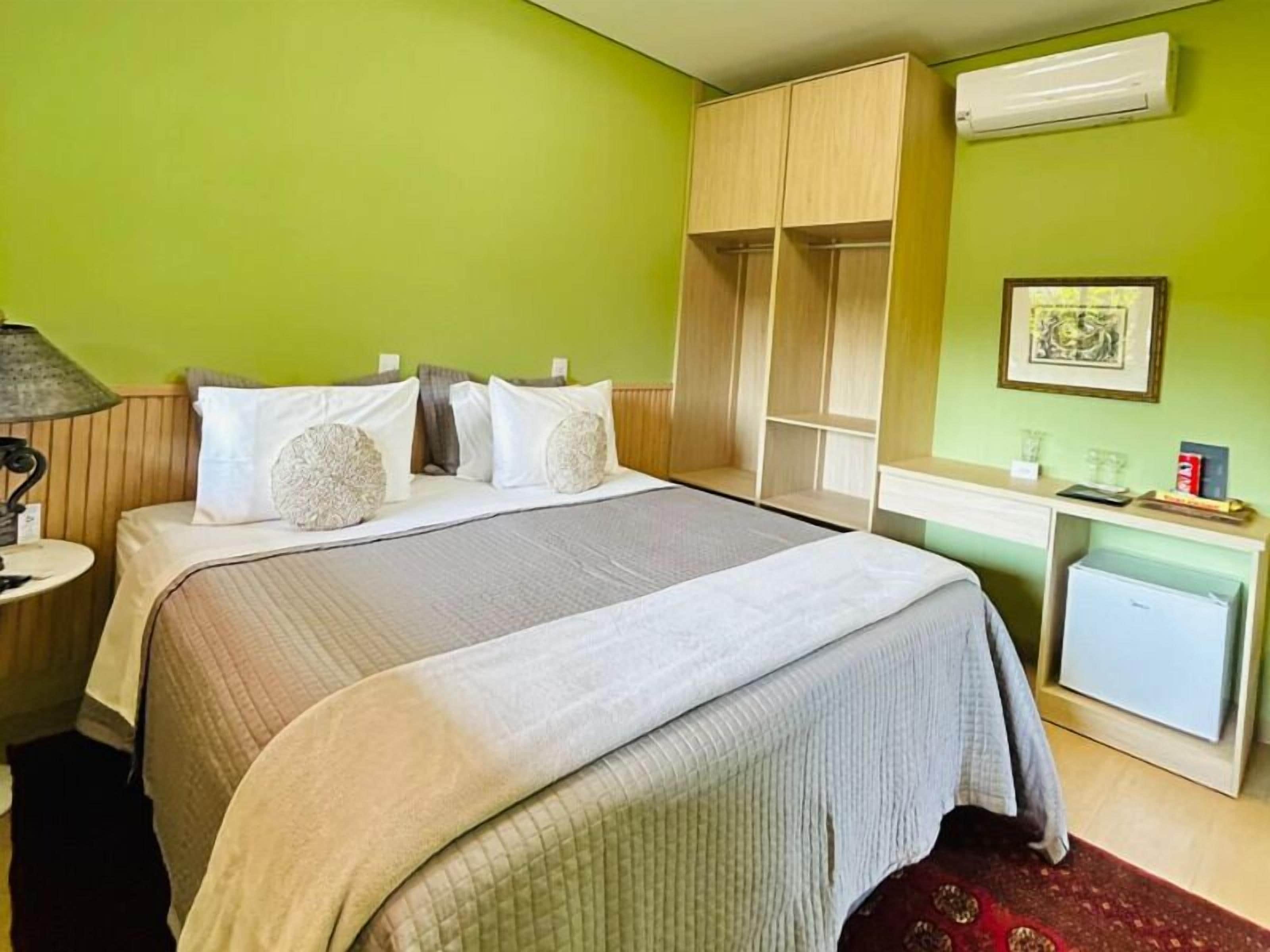 Standard Double Room, 1 Queen Bed, Non Smoking, Courtyard View