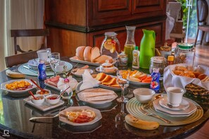 Frokostbuffé er inkludert hver dag