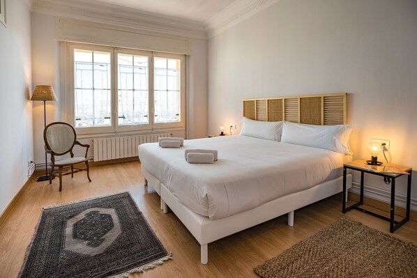 3 bedrooms, iron/ironing board, free WiFi, bed sheets