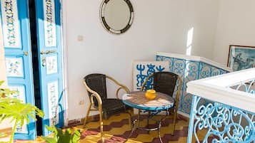 Free daily cooked-to-order breakfast