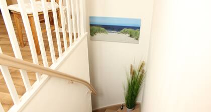 Located between Sassnitz & Binz and sleeps up to 6 people