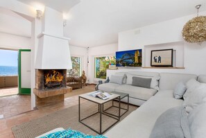 TV - 1MARINE 01 - House with spectacular sea views located in a privileged area on the beautiful coastal path (Llafranc)