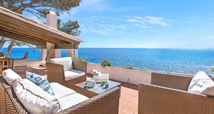 1MARINE 01 - House with spectacular sea views located in a privileged area on the beautiful coastal path