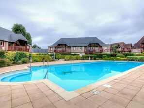 Beheizter Pool
