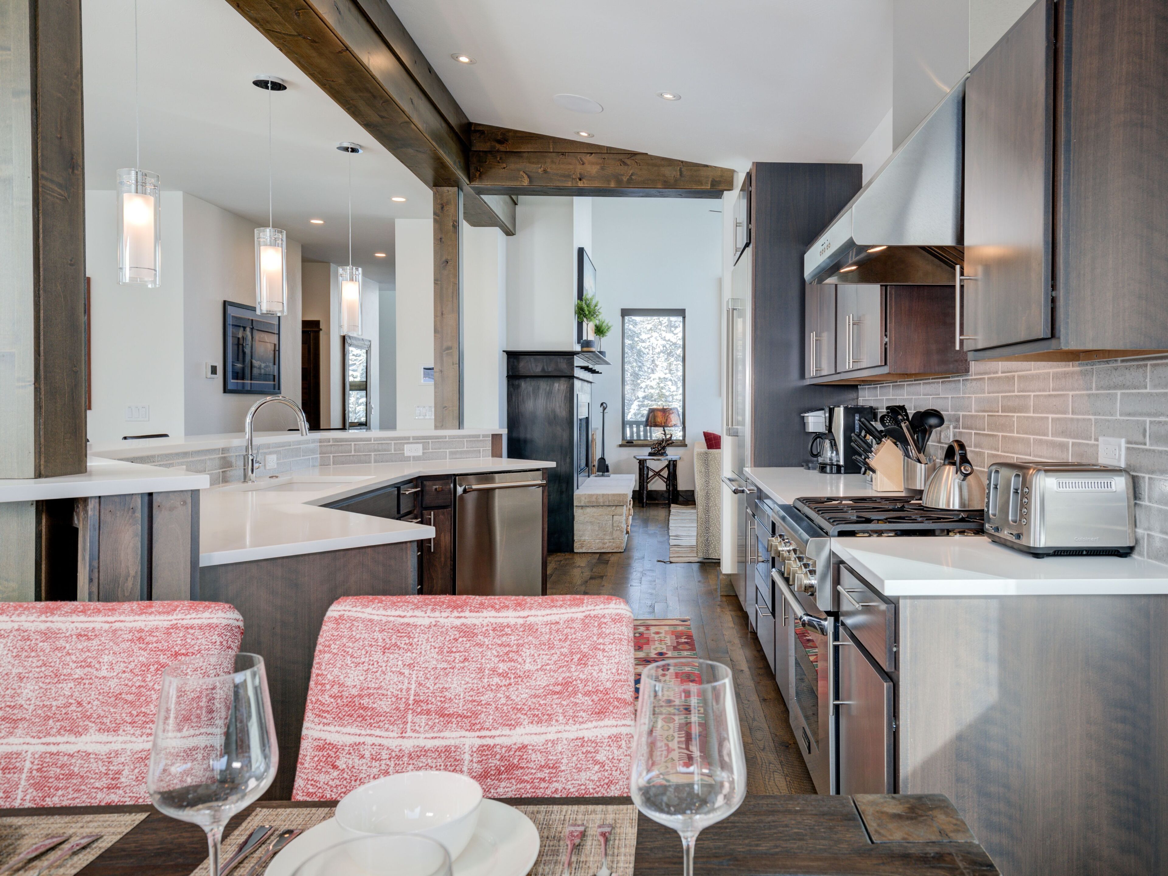 Réfrigérateur, micro-ondes, four, lave-vaisselle