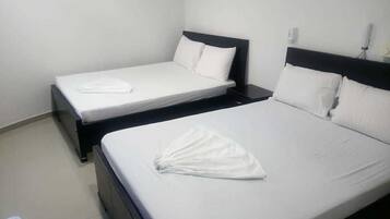 Blackout drapes, free WiFi