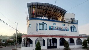 Unclassified image, 5 of 12, button - Perla Azul (Girardot)