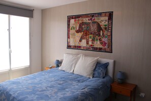 3 bedrooms, desk, iron/ironing board, free WiFi