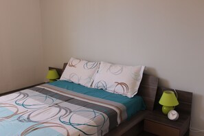 3 dormitorios, escritorio, tabla de planchar con plancha y wifi gratis