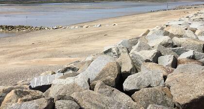 villa 3 étoiles 2Úme ligne mer et plage, parking et jardin clos