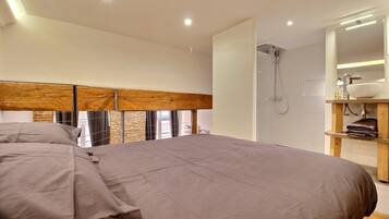 1 chambre, fer et planche Ă repasser, Wi-Fi gratuit, draps fournis