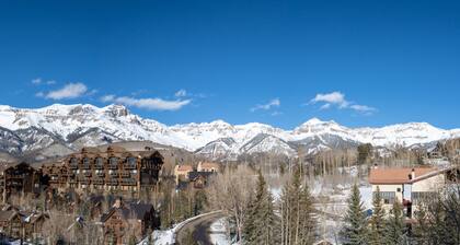 Spacious and Bright Penthouse at the Peaks in Mountain Village