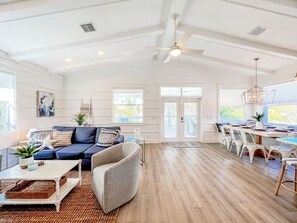 Unclassified image, 4 of 30, button - Sea Breeze: Pool home in perfect central location (Holmes Beach)