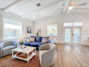 Unclassified image, 2 of 30, button - Sea Breeze: Pool home in perfect central location (Holmes Beach)