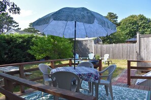 屋外ダイニングエリア