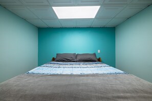 3 bedrooms, free WiFi, bed sheets - The Sanctuary (Near Tecumseh) (Kingston)