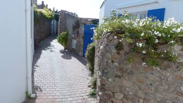 Enceinte de lâhĂ©bergement