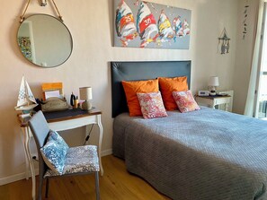 2 bedrooms, desk, iron/ironing board, free WiFi