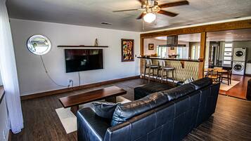 Smart TV, books, offices