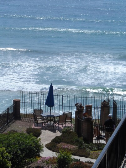 Ocean View from Living Room & porches -last min special for Nov and Dec! 
